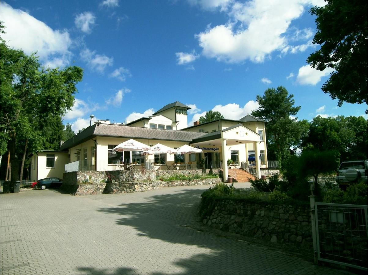 Отель Hotel Dlugie Стшельце-Краеньске-4